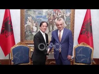 Ora News - Ruçi pret ambasadorin arab: Rritje e investimeve saudite në Shqipëri