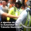 Agresión de supuestos taxistas informales a agentes de ATM. VIDEO ►