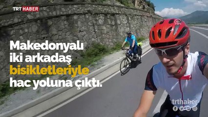 Bisikletle hacca gidiyorlar