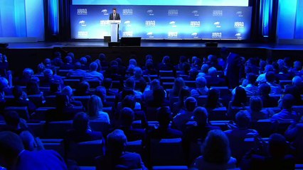 Medef: Roux de Bézieux dévoile ses priorités