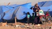 نازحون في جنوب سوريا تقطعت بهم السبل قرب الحدود الأردنية المغلقة