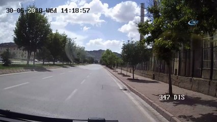 Anne ve oğlu çarparak öldüren şahıs yakalandı... Kaza anı güvenlik kamerasında