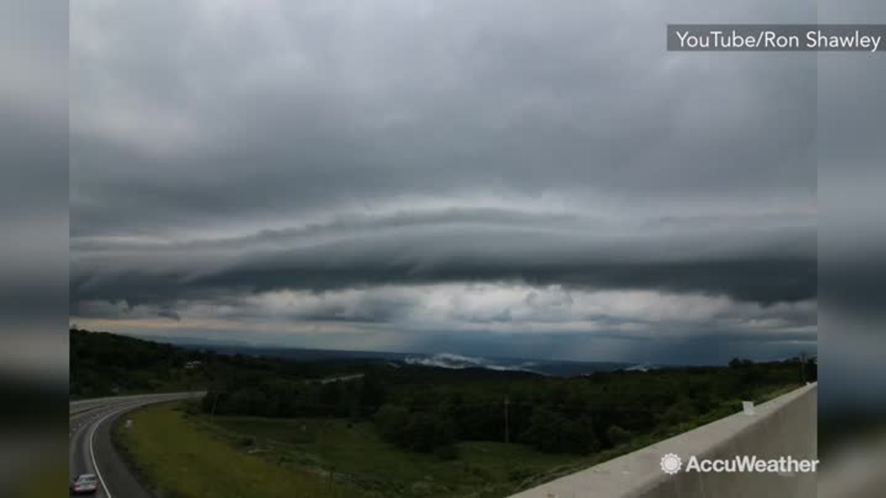 Timelapse shows shelf cloud move through stormy sky