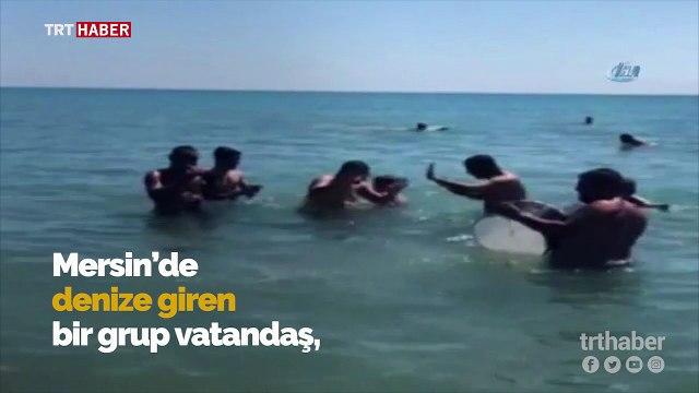 Denizde davul zurnalı eğlence