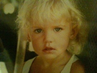 Ünlü Model Nikki DuBose'dan Şaşırtan İtiraf: Küçükken Annem Beni Taciz Ediyordu