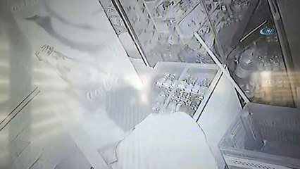 Çaldıkları 2 otomobil ile büfeyi soyan 3 zanlı tutuklandı