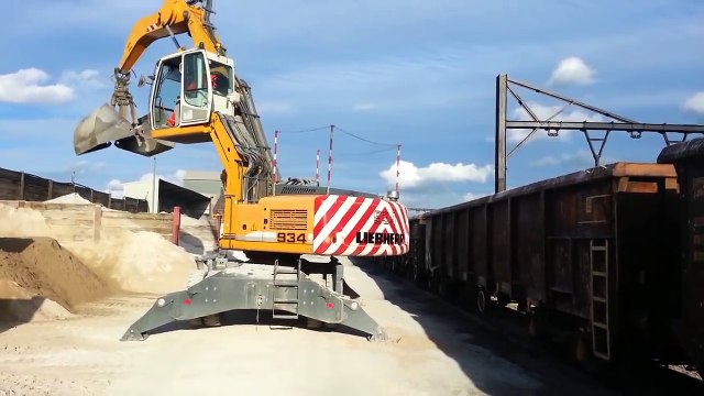 Massive Earth Moving Machines!!...That Wonderful Engineering Equipment Excavator Big V Ditch Ripper