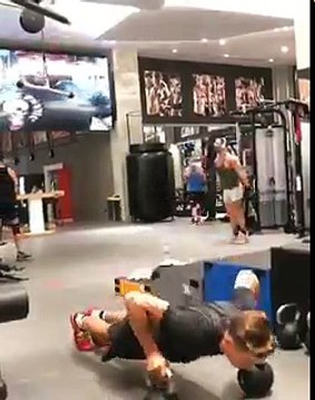 Marcos Llorente se machaca en vacaciones