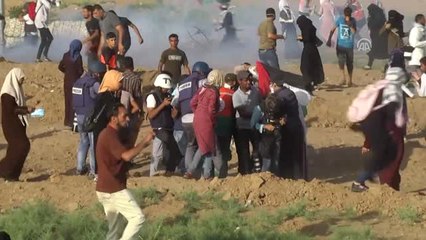 İsrail Askerleri Gazze Sınırında Onlarca Filistinliyi Yaraladı (2)