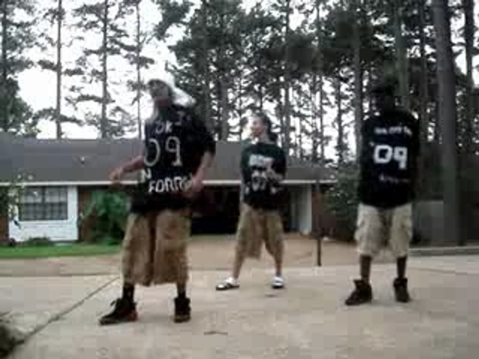 Snap And Roll Dance