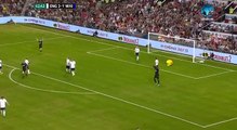 Veron scores second goal for World XI | Soccer Aid for Unicef