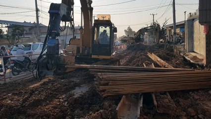 Good Job Amazing Sheet Pile Pulling Excavator CAT 312B