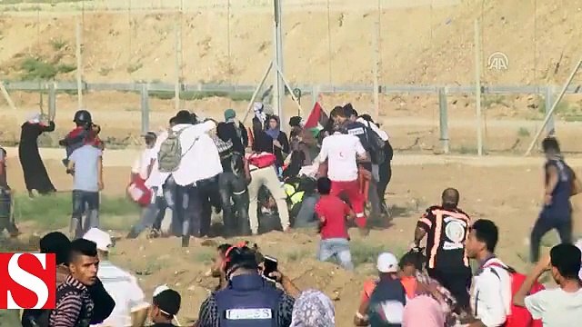 İsrail askerleri Türk bayrağı sallayan Filistinli genci vurdu