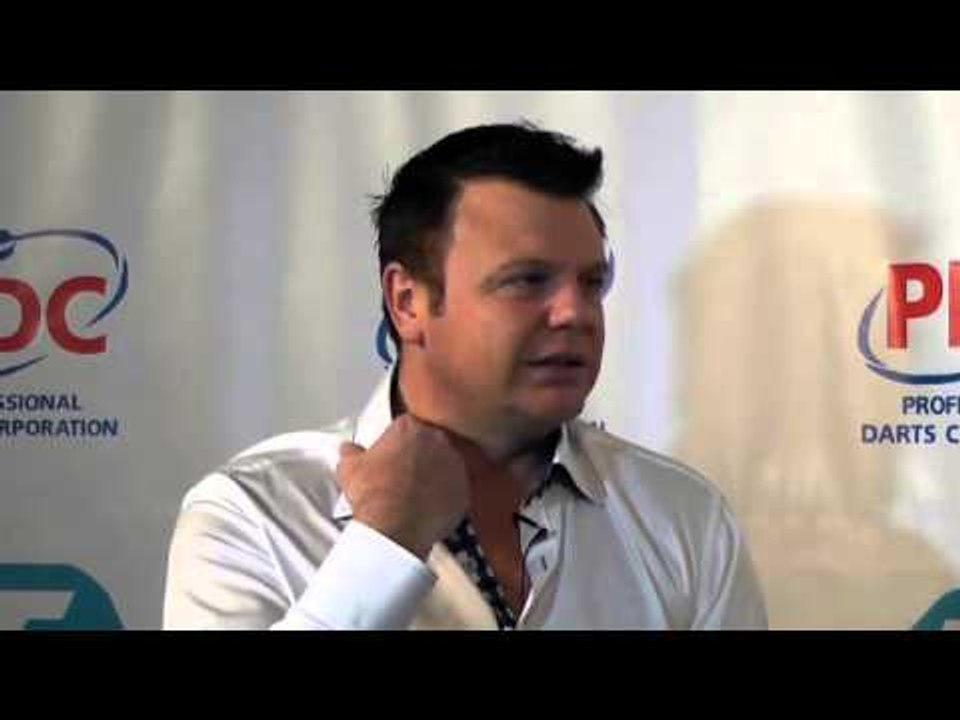 Darts - COMMENTATOR CHRIS MASON TALKS BOXING TO TUNGSTEN TALES