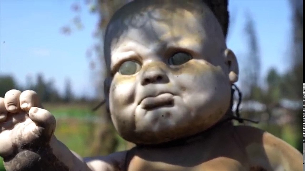 5 Creepy Dolls MOVING- Haunted Dolls Caught On Tape- Haunted Dolls Caught On Tape