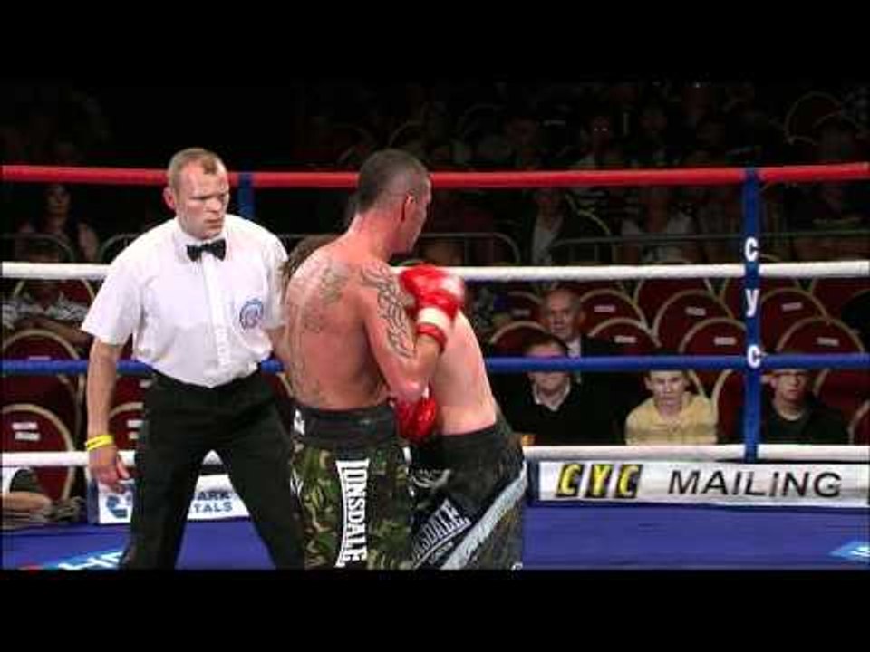 Travis Dickinson vs Shon Davies
