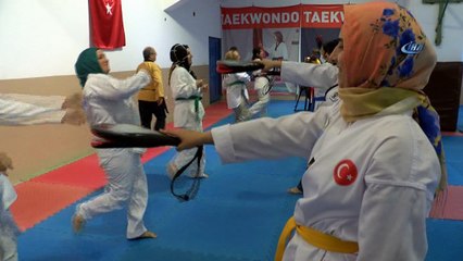 Bu kadınlara sataşmak yürek ister