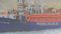 Migrants : le capitaine du navire Lifeline accuse les garde-côtes libyens de menace de mort