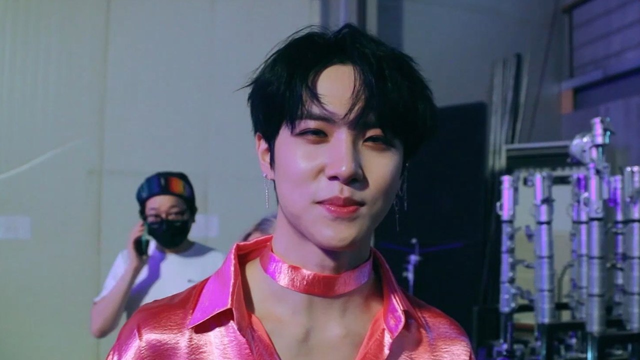 [Pops in Seoul] Embarking on a solo journey! Kim Dong Han(김동한)'s 'SUNSET' MV Shooting Sketch