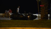 İzmir Virajı Alamayan Motosiklet Devrildi 2 Ölü