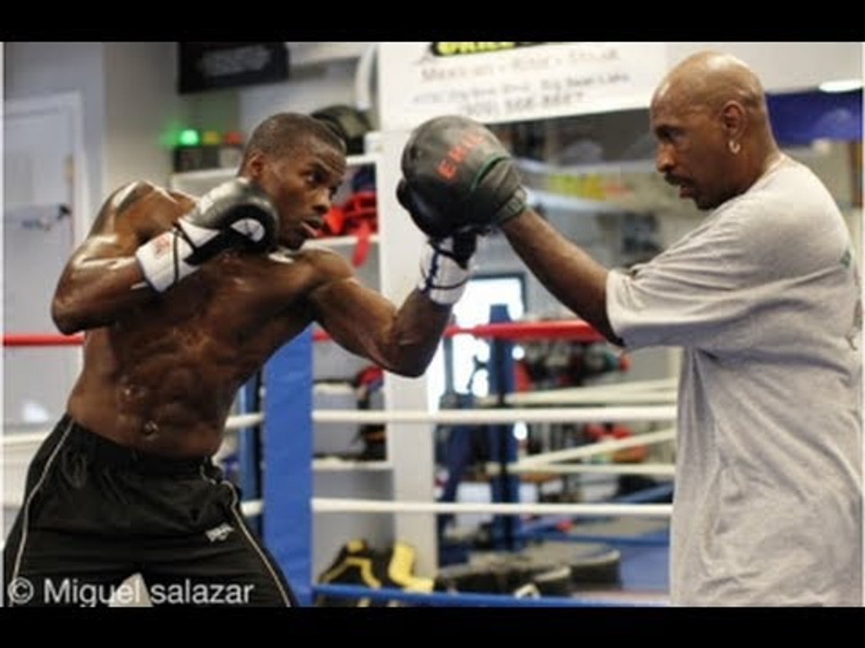 Peter Quillin vs. Gabriel Rosado: Peter Quillin heavy bag workout (HD)