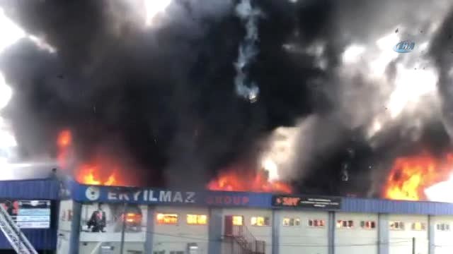 Hadımköy'de Fabrika Alev Alev Yandı