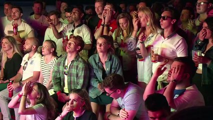 Les supporters anglais célèbrent la victoire contre la Colombie