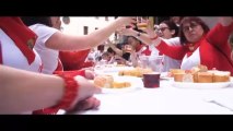 Pamplona reivindica Sanfermines en igualdad en rojo y blanco