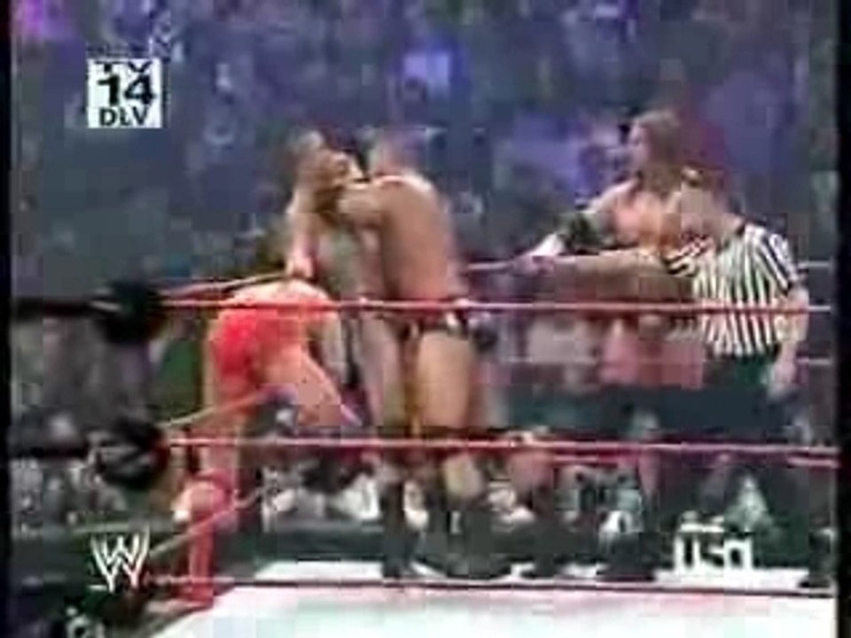 RAW XV Anniversary-Evolution Vs Rated_RKO & Umaga
