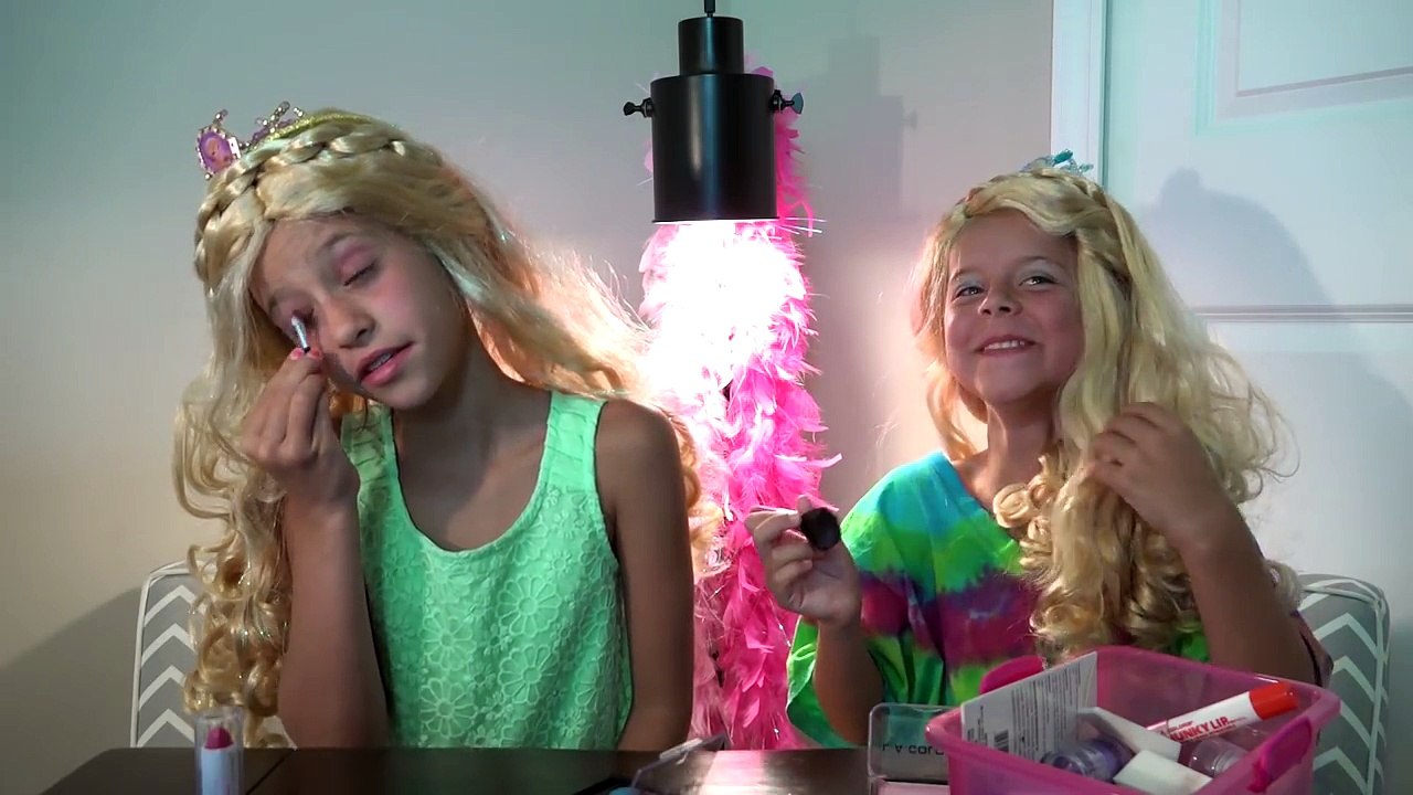 PRINCESS PARTY MAKEUP | MAKEUP MONDAY EP. 2! | SMELLYBELLY TV