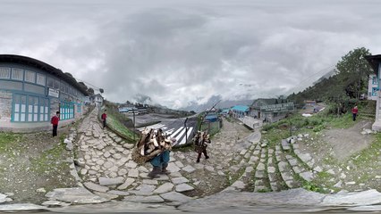 Take Off From The World's Most Dangerous Airport in 360° Virtual Reality_ (360