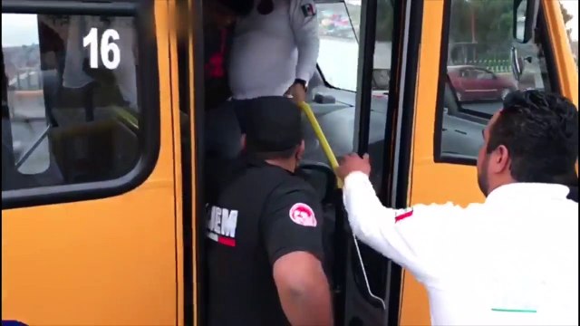 Persiguen y capturan a delincuente que llevaba secuestrado a un chofer de autobús en Ecatepec