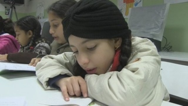 Escuela de la UE ofrece esperanza a niños palestinos refugiados en el Líbano