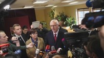 Candidatos de presidenciales checas acuden a votar en una jornada sin incidentes