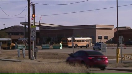 下载视频: 3 Texas High School Students Arrested After Alleged Hazing Incidents