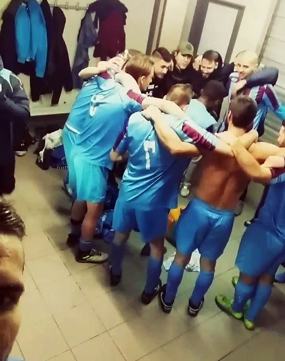 Les seniors fêtent la victoire contre Le CA Plan de Cuques