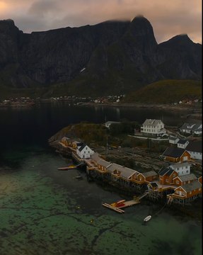 Cet endroit est juste MAGNIFIQUE -iles Lofoten en Norvège