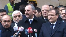 Adalet Bakanı Abdülhamit Gül: 'Bu harekat terör gruplarına PKK/PYD, DEAŞ'a yapılan bir operasyondur ve uluslararası hukuk çerçevesinde meşrudur'