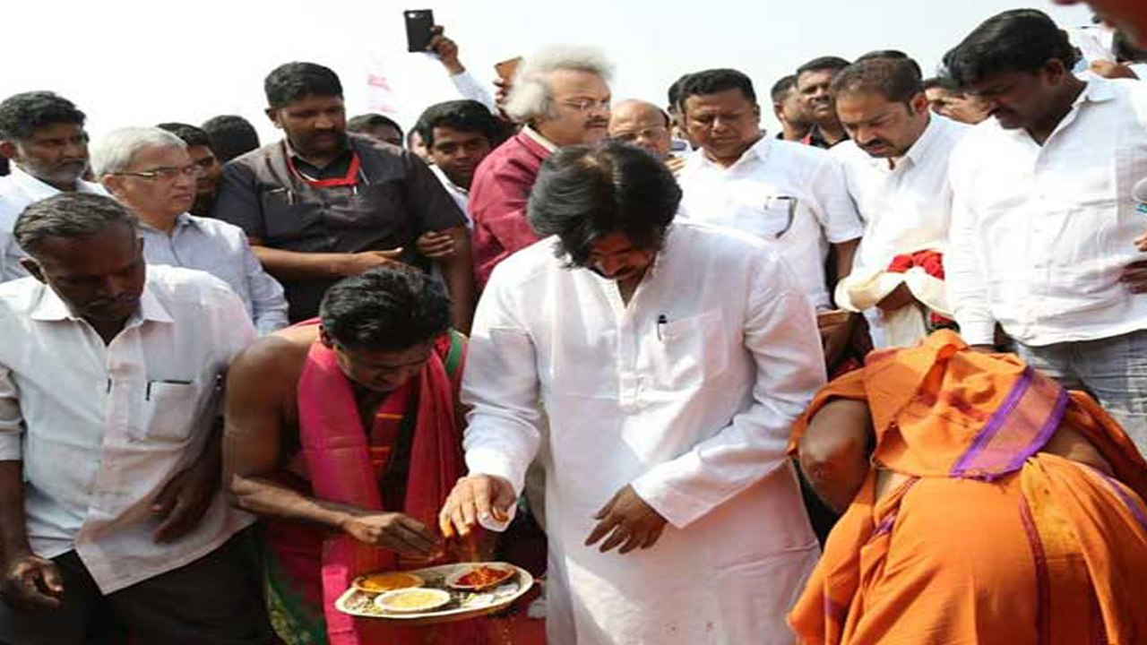 అనంతపురం లో పవన్ కళ్యాణ్: సర్వం సిద్ధం
