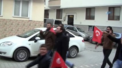 Romanlar 'Zeytin Dalı Harekatı'nda Gönüllü Askerlik İçin Başvuru Yaptı