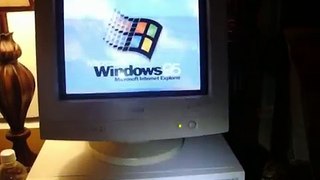 HP Vectra VE desktop computer with Windows 95 *with Internet Explorer*