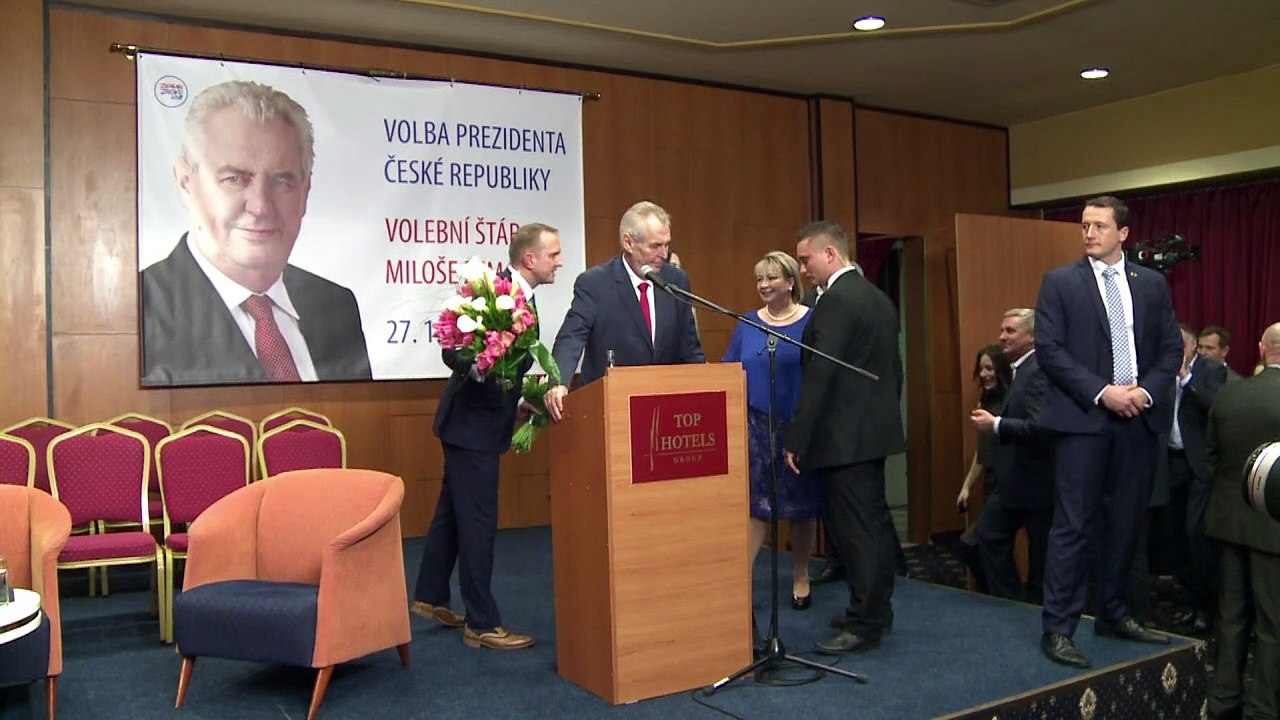 Tschechen bestätigen Präsident Zeman im Amt