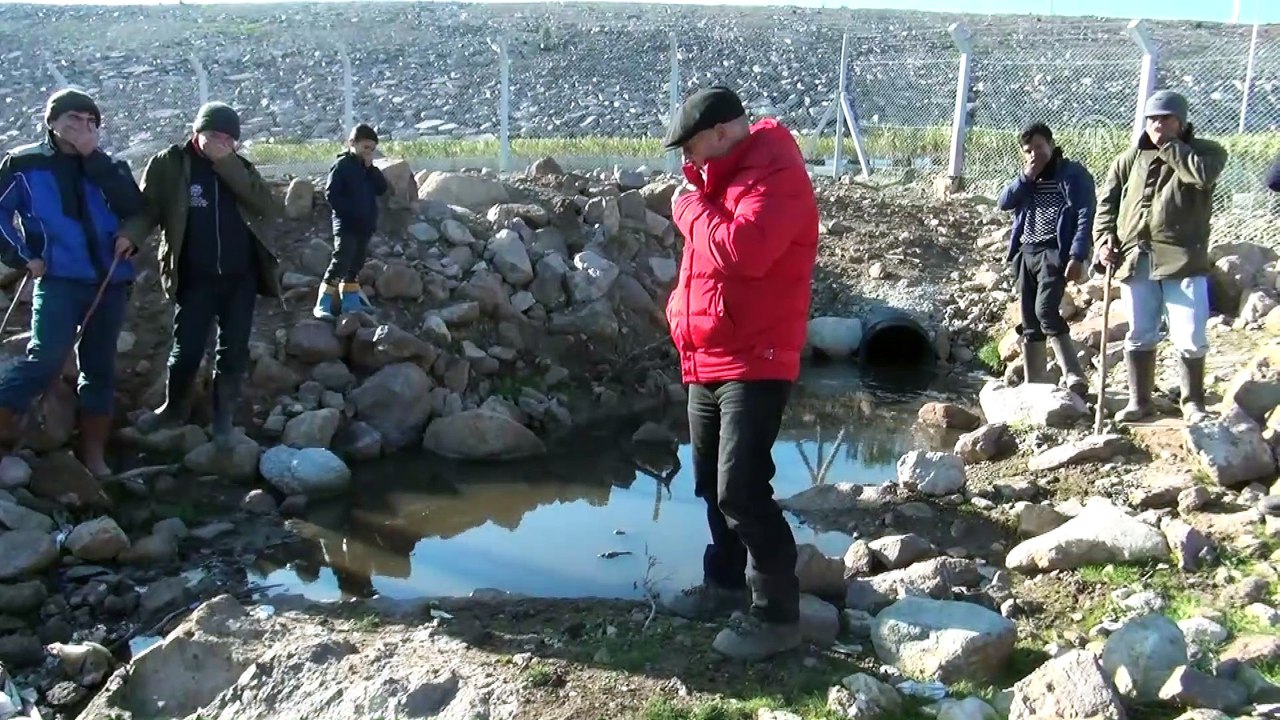 Manisa'da vatandaşların belediyeye 'atık su' tepkisi