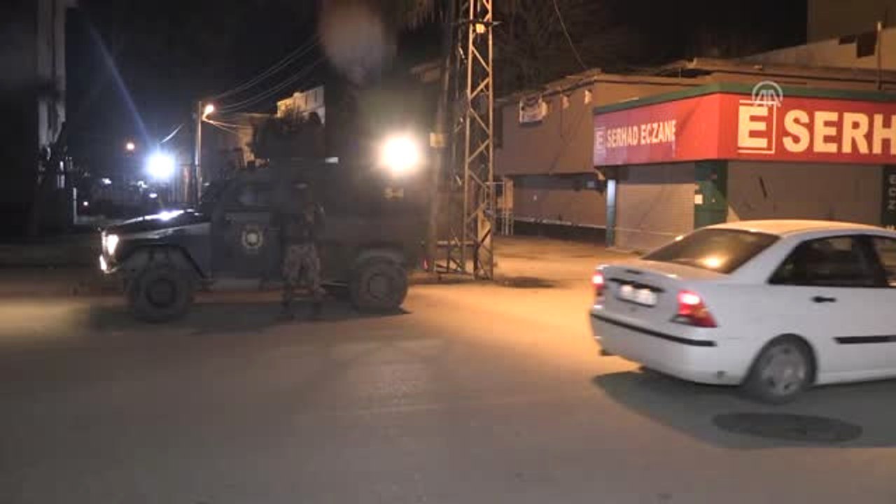 Nöbetçi Eczaneye Eyp'li Saldırı - Adana
