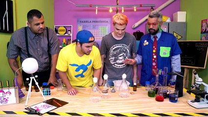 CRIAMOS UMA GOSMA MÁGICA QUE BRILHA NO ESCURO !!! LABORATÓRIO MALUCO