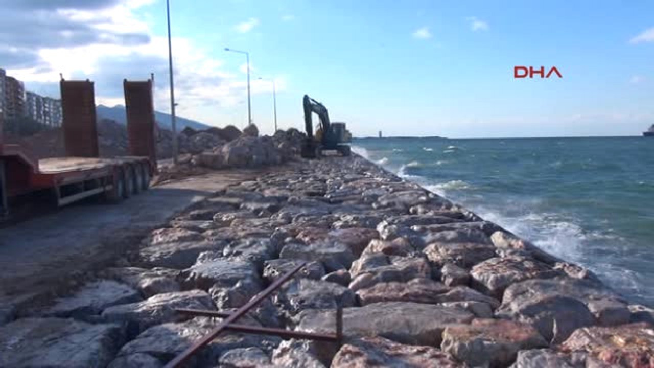 İzmir'in Yeni Meydanı Yolda