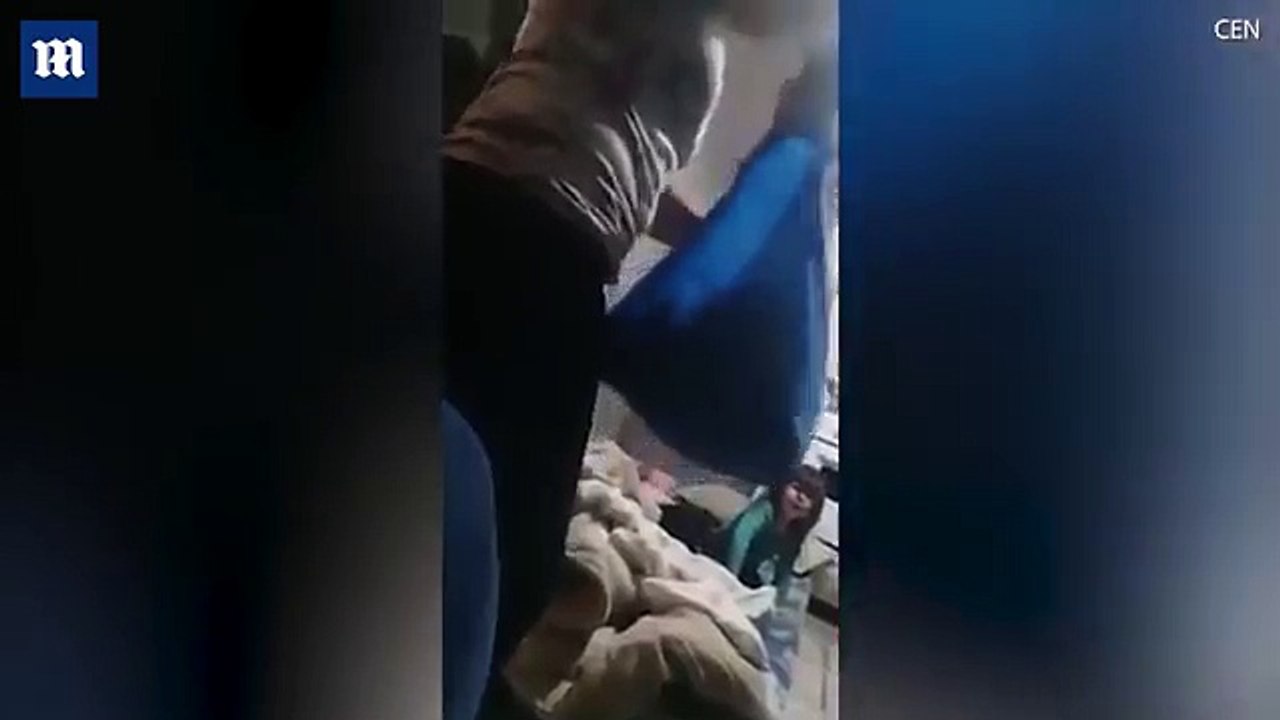Majka se lose ponasa prema detetu
