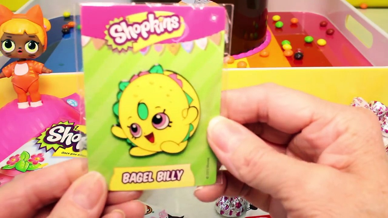 LOL SURPRISE Toys CANDY CAKE GAME | Lil Outrageous Littles Baby Dolls Spit Pee Cry Games