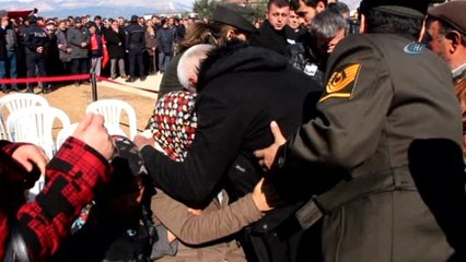 Mersinli Afrin Şehidi Toprağa Verildi