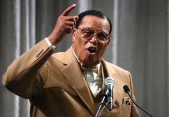 Secret Photo of Obama and Farrakhan Revealed